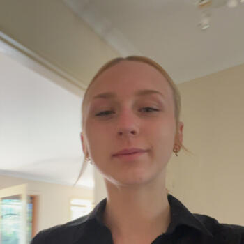 Babysitter Adelaide: Skye