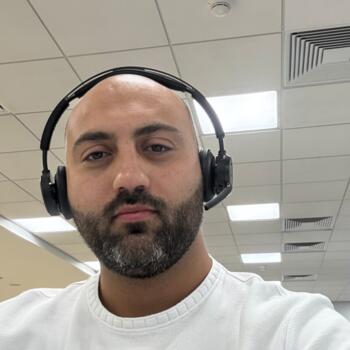 Babysitting job in Doha: babysitting job Tarek