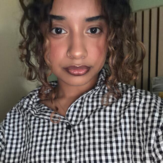 Babysitter in Clermont-Ferrand: Emilly