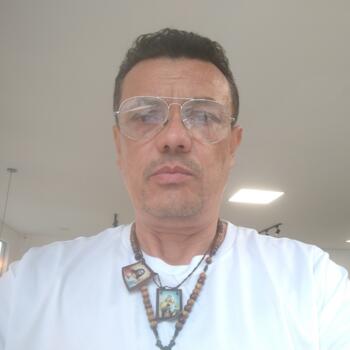 Emprego de babá em Campinas: emprego de babá Moises