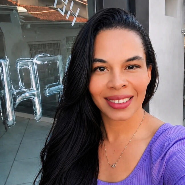 Babysitter in São Simão: Nadiana