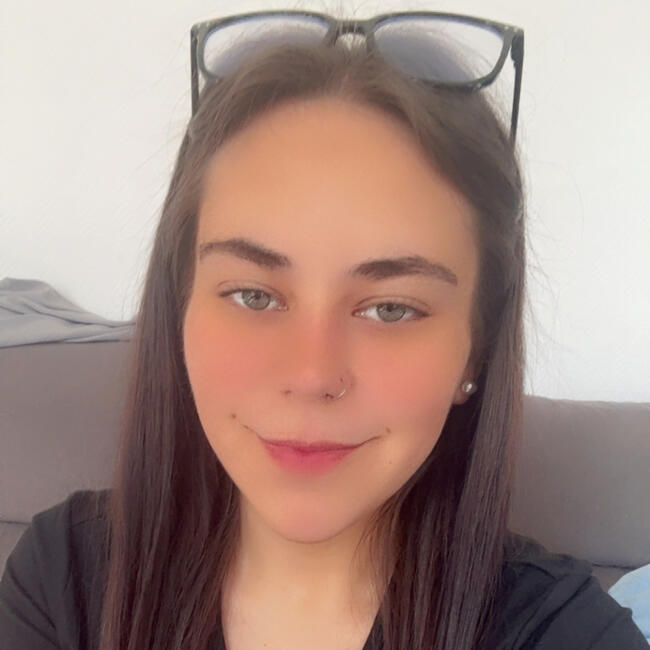 Babysitter in Molenbeek-Saint-Jean: Coralie