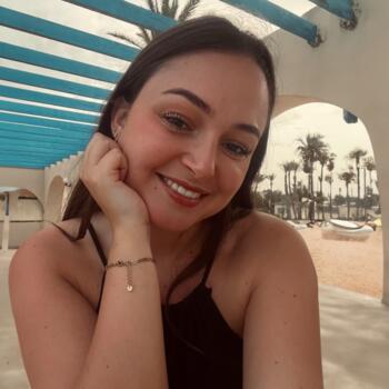 Babysitter in Bordeaux: Louise