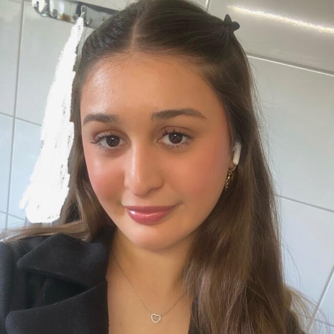 Babysitter in Torshälla: Hadis