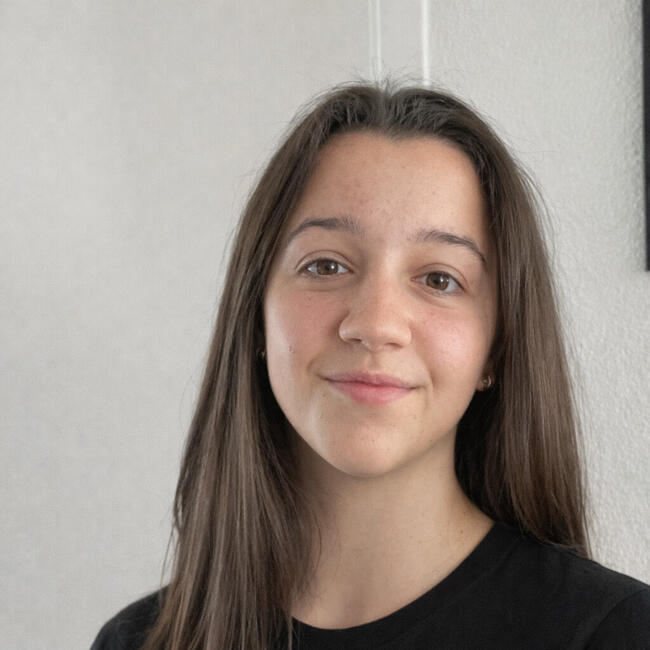 Babysitter in Saint-Médard-en-Jalles: Pauline