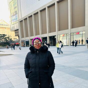 Babysitter in Seoul: Jennifer