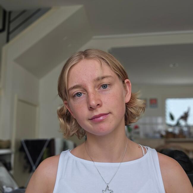 Babysitter in Melbourne: Jay