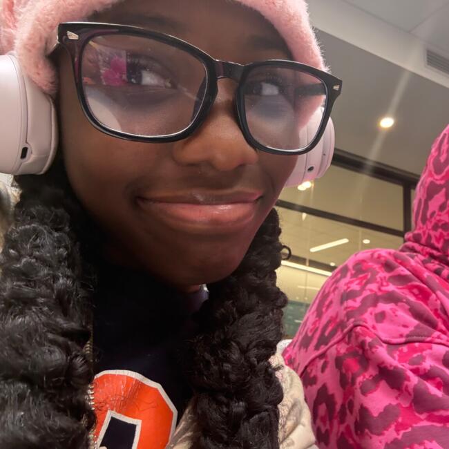 Babysitter in Oak Park: Janiya