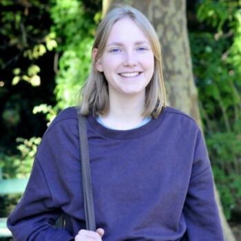 Babysitter in Uccle: Hélène