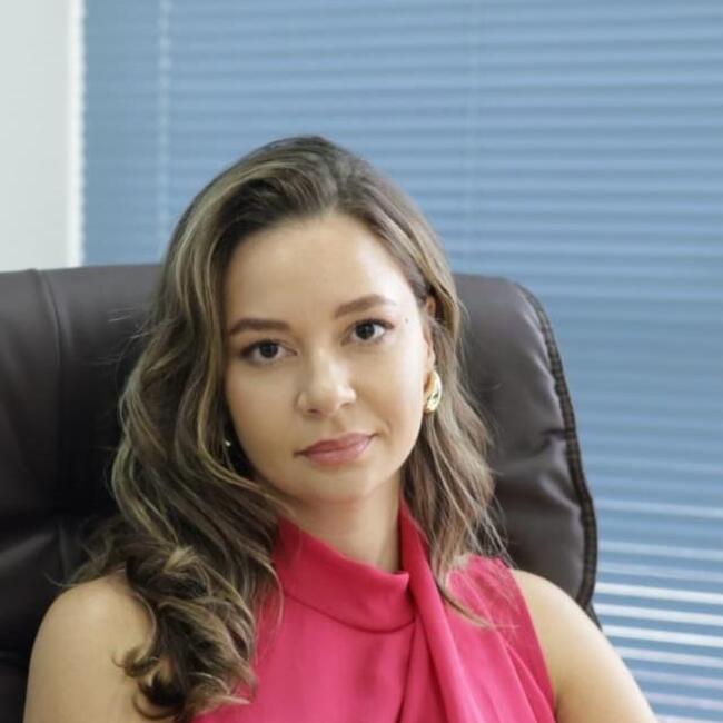 Babysitter em Carcavelos: Simone