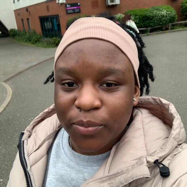 Babysitter in Birmingham: Maïlis