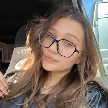 Babysitter in La Louvière: Tamera