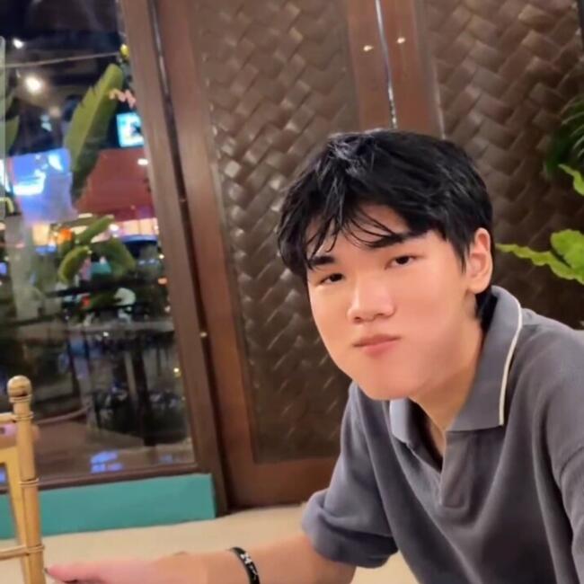 Babysitter in Manila: Daeyoung