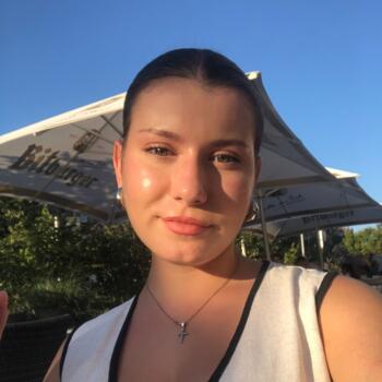 Babysitter in Thessaloniki: Ina