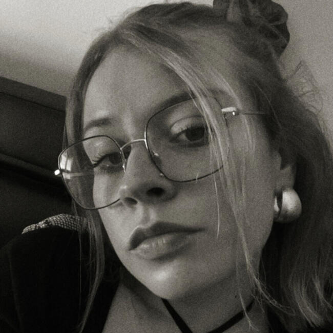 Babysitter in Royan: Evaëlle