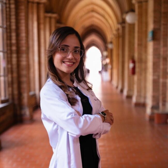 Babysitter in Sorocaba: Nicole