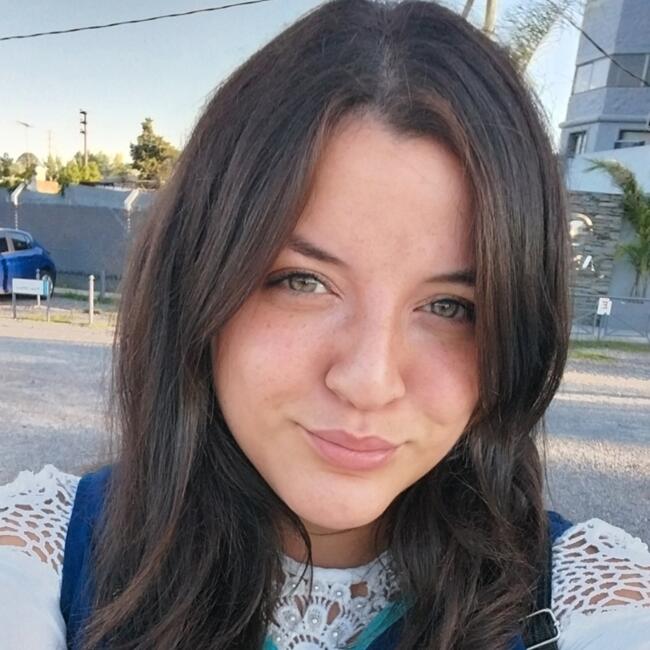 Babysitter in Manzanares: Pamela Aranda