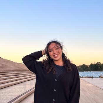 Nanny in Sydney: Hind