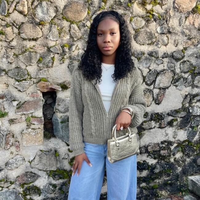 Babysitter in Montluçon: Danaiska