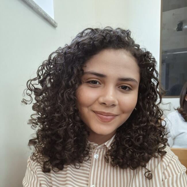 Babá em Curitiba: Evelyn