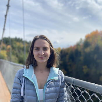 Babysitter in Montreal: Clemence
