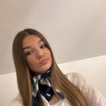 Baby-sitter Canaples: Manon