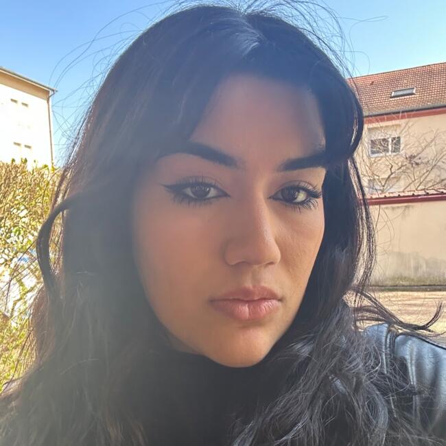 Babysitter in Peltre: Elisa