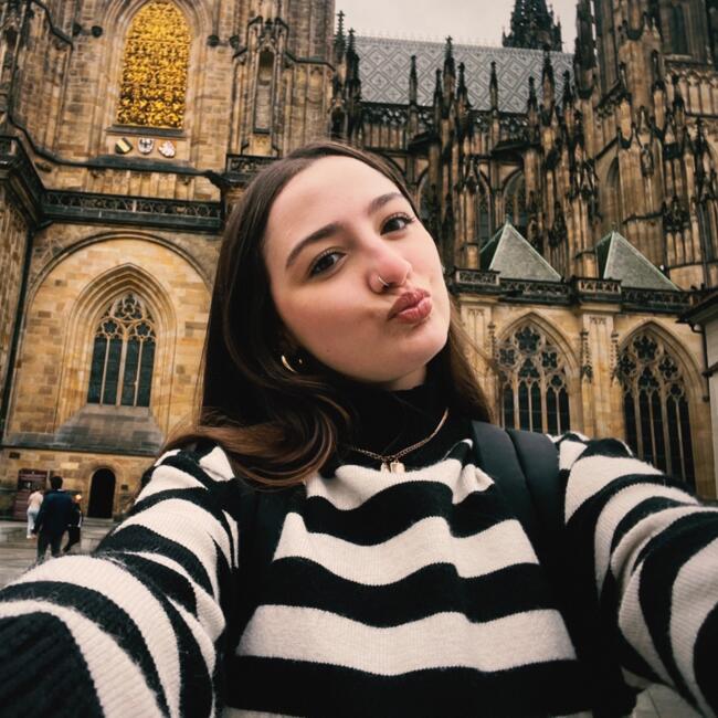 Babysitter in Faro: Carolina