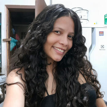 Babysitter in Campo Novo do Parecis: Emily