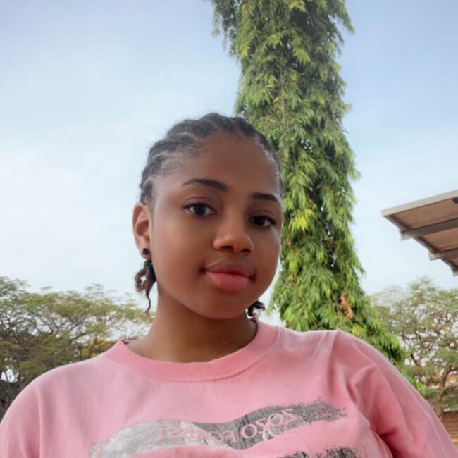 Babysitter in Bolton: Shallom