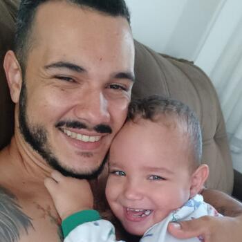 Emprego de babá em Sinop: emprego de babá Wequesley