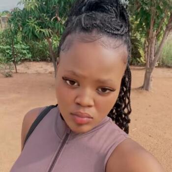 Nanny in Brits: Basetsana