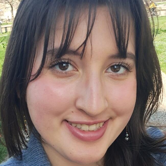 Babysitter in Lyon: Inès