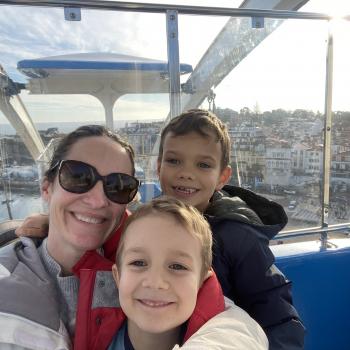 Trabalho de babysitting em Oeiras: Trabalho de babysitting Liz