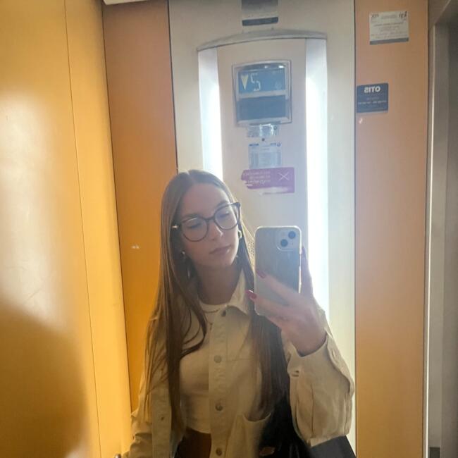 Babysitter in Oliveira de Azeméis: Iara