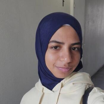 Babysitter in Asnières-sur-Seine: Sara