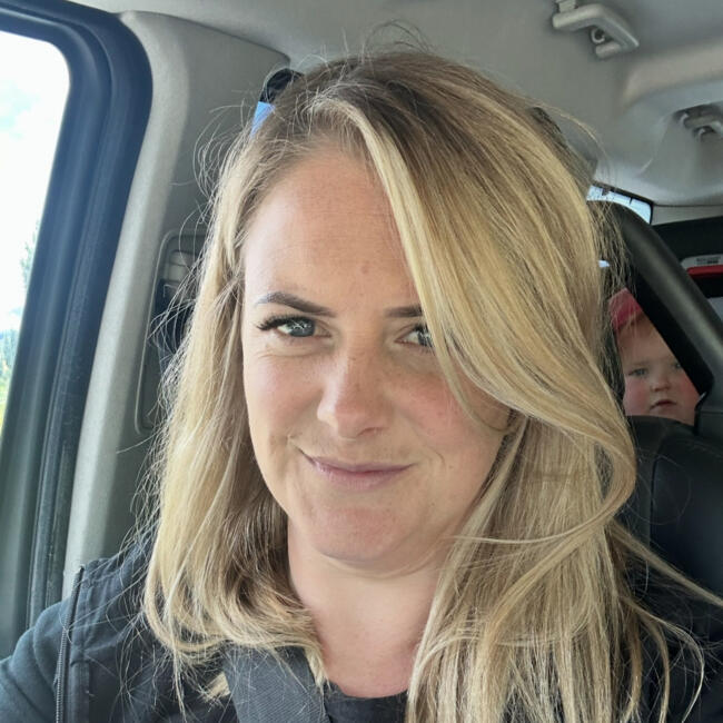 Babysitting job in Invercargill: Anna