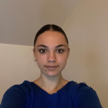 Babysitter in Saint-Agoulin: Manon