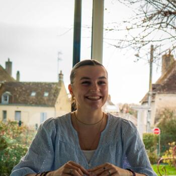 Babysitter in Cormeray: Angélina