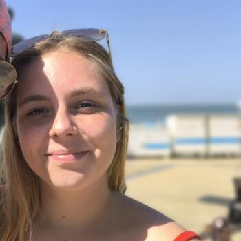 Babysitter in Quaregnon: Alice