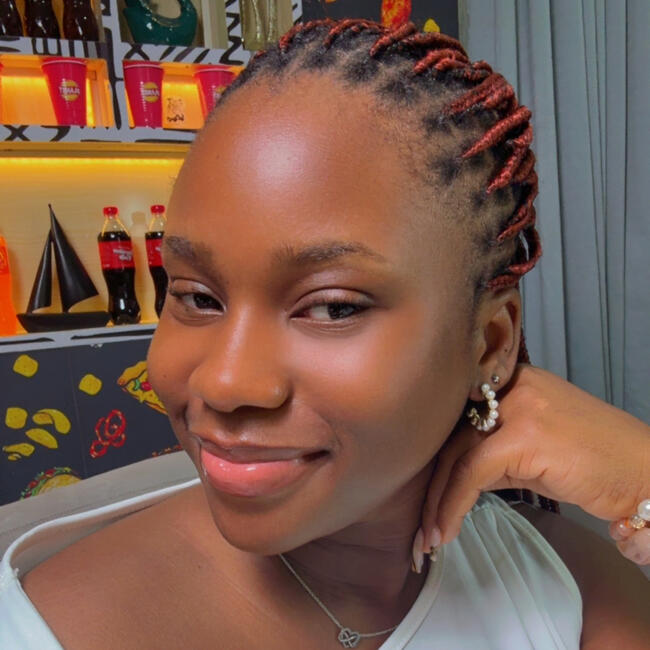 Baby-sitter in Halifax: Eniola