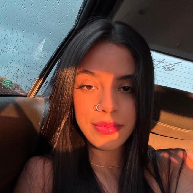 Babysitter in São José dos Campos: Leticia