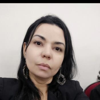 Babysitter in Santo André: Monica