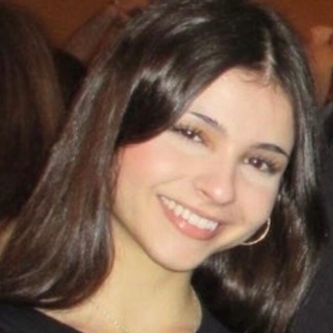 Babysitter in Los Angeles: Ekaterini