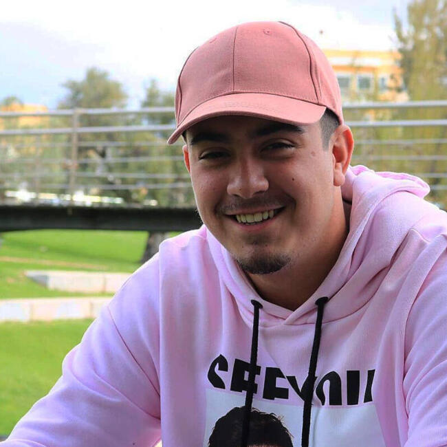 Babysitter in Faro: Myke