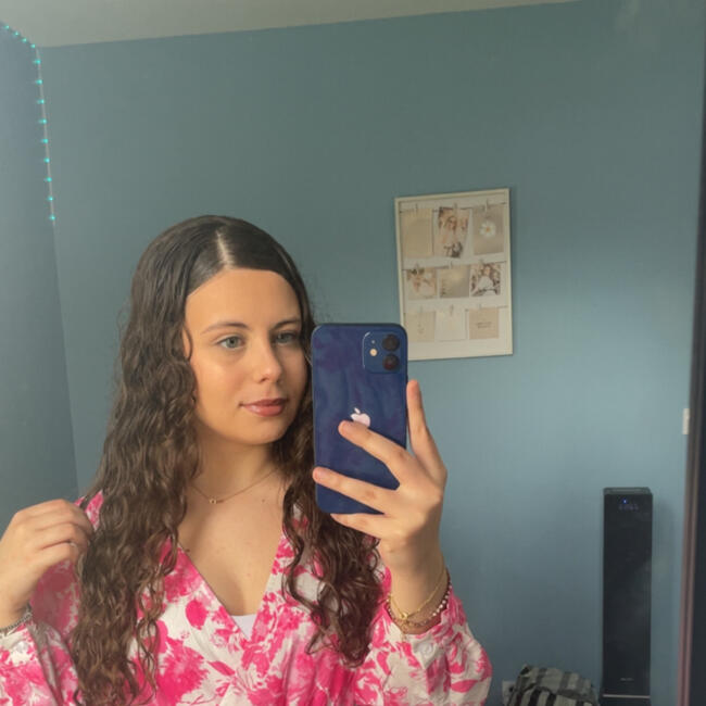 Babysitter in Chassors: Julia