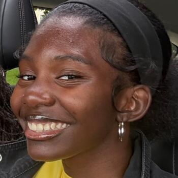 Babysitter in Mullica Hill: Qualeah