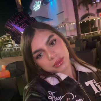 Babysitter in Staten Island: Fernanda