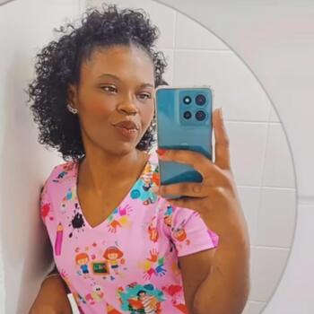 Babysitter in Osasco: Thais