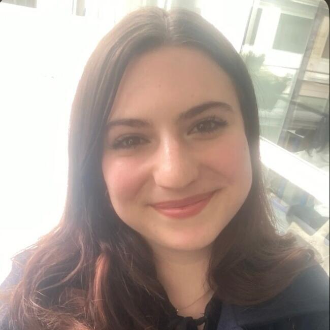 Babysitter in Eysines: Luna